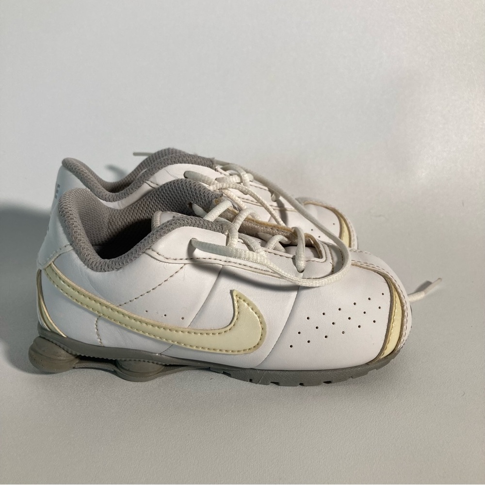 Toddler Nike shocks 10c